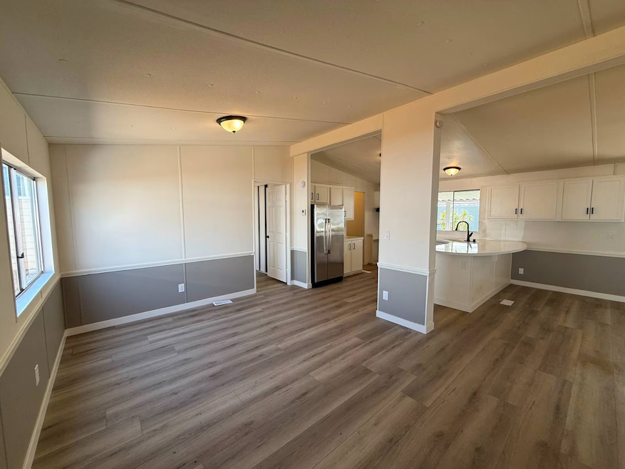 3BR/2BA Remodeled Home – Bravo Community Riverside - Photo 4