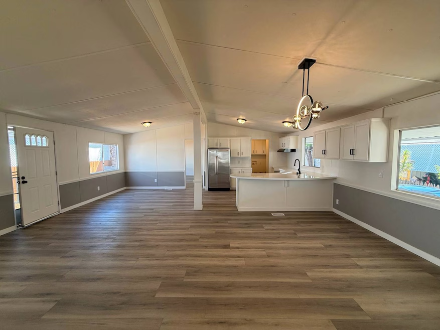 3BR/2BA Remodeled Home – Bravo Community Riverside - Photo 6