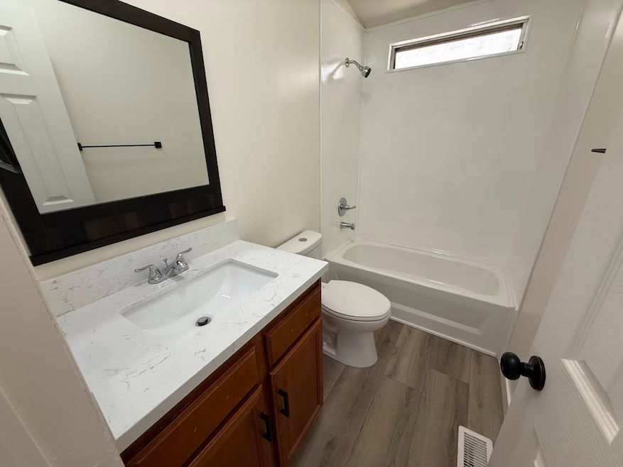 3BR/2BA Remodeled Home – Bravo Community Riverside - Photo 9