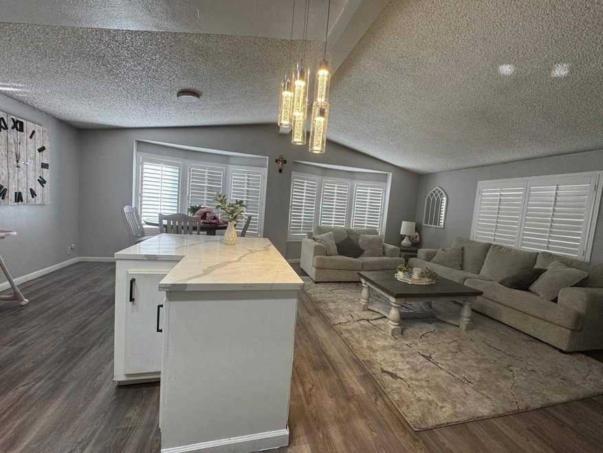 2BR/2BA Remodeled Double-Wide – Bravo Estates Riverside - Photo 5