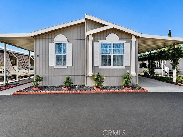 3BD/2BA Double-Wide in Seasons Community 55+ — Space 29
