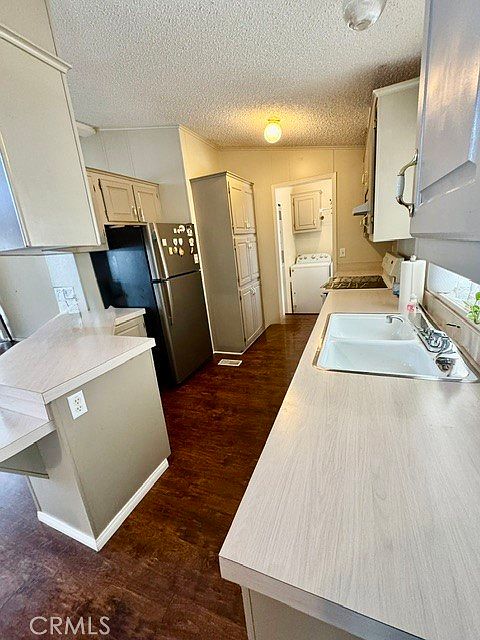 3BD/2BA Double-Wide in Seasons Community 55+ — Space 29 - Photo 8