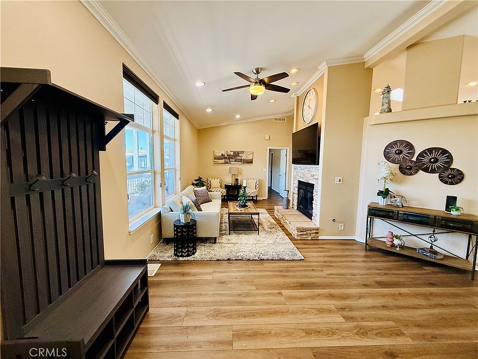 3BD/2BA Move-In Ready in Huntington Shorecliffs — Space 140 - Photo 10