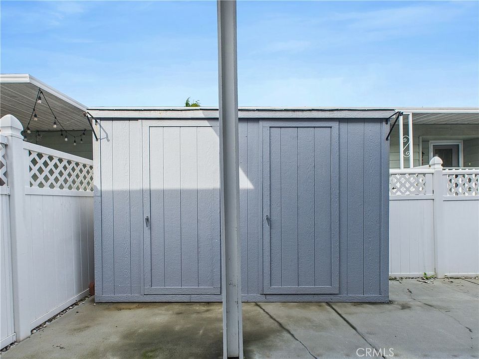 3BD/2BA Move-In Ready in Huntington Shorecliffs — Space 140 - Photo 15