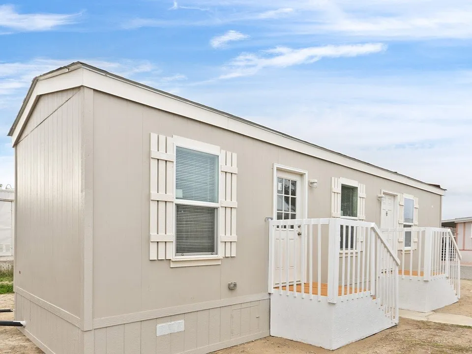 2025 New Build - 2BR/2BA in Gold West Park