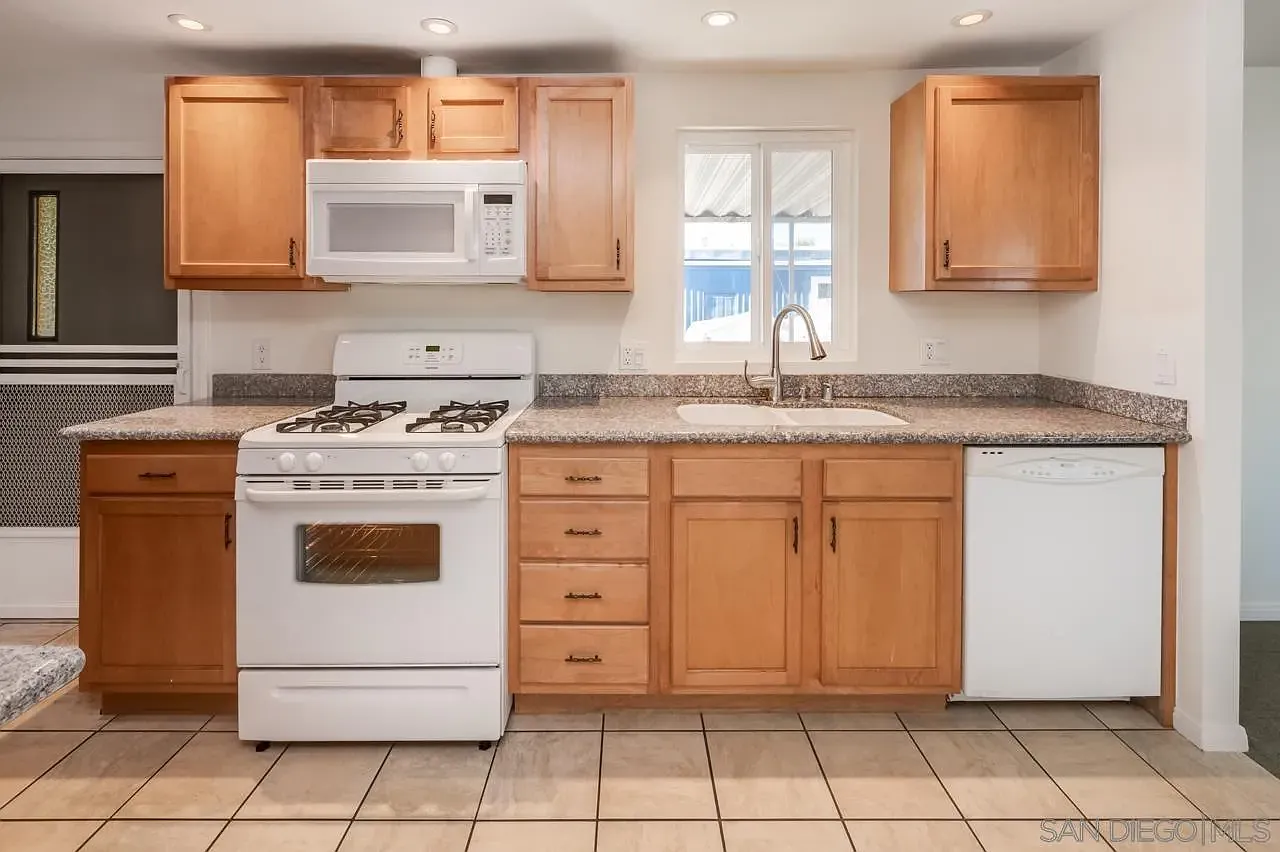 2BR/2BA Manufactured Home - San Diego