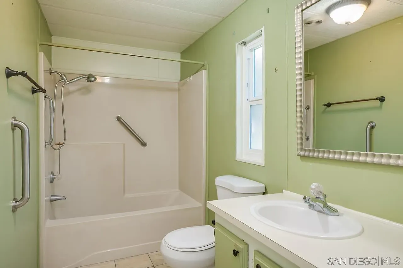 2BR/2BA Manufactured Home - San Diego - Photo 7
