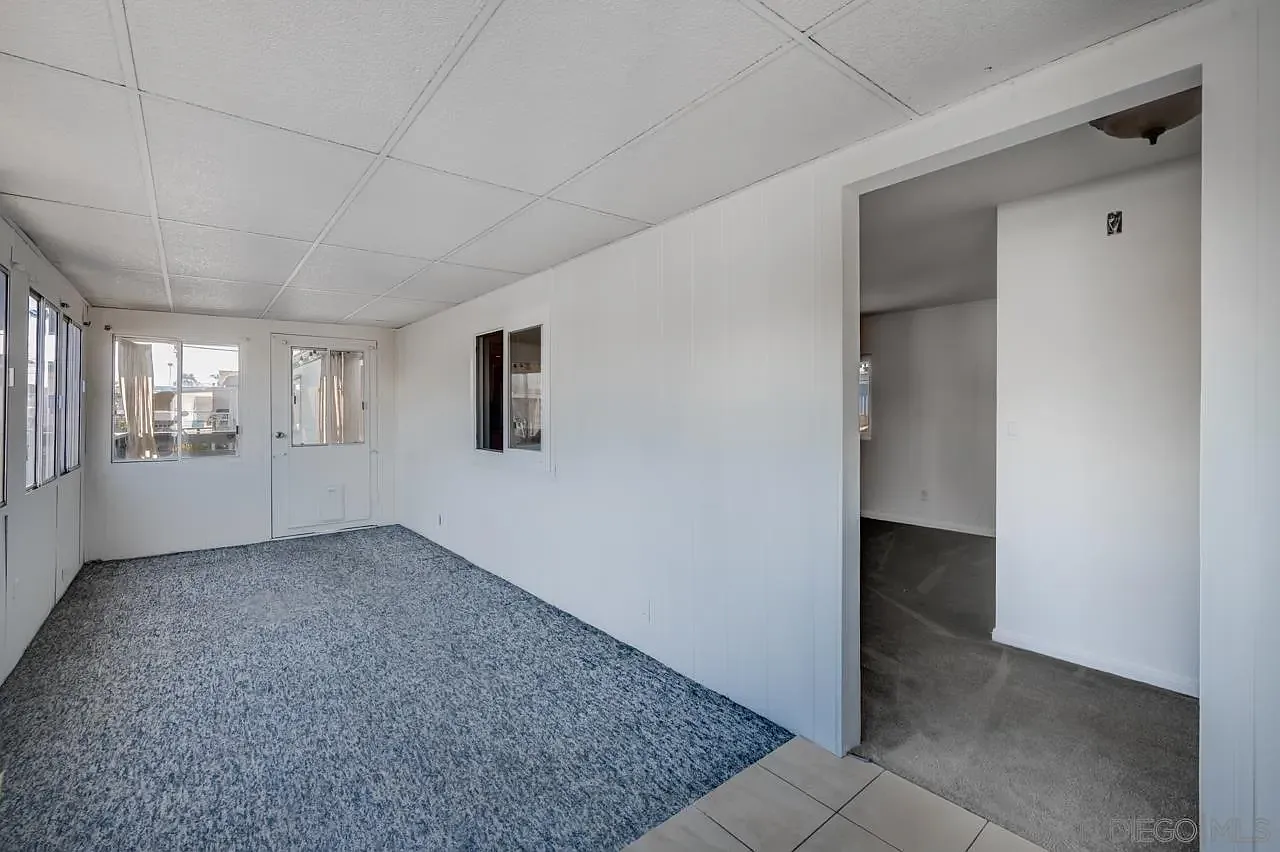 2BR/2BA Manufactured Home - San Diego - Photo 8