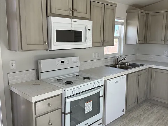 2025 New Manufactured Home – 2BR/1BA in Daggett - Photo 5