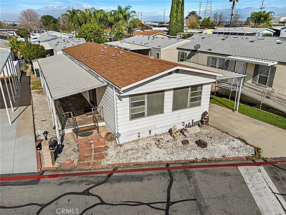 Affordable 2BR/2BA – Grand Royal Estates Space 68 Grand Terrace - Photo 4