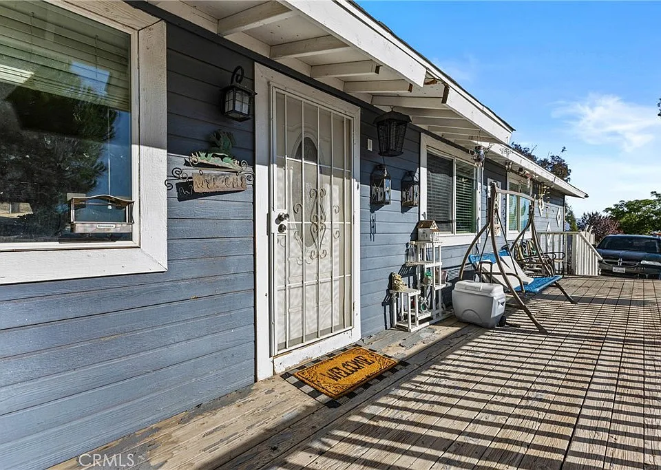 Rare 4BR/2BA Manufactured on 6 Acres – Red Mountain Rd Hemet - Photo 4