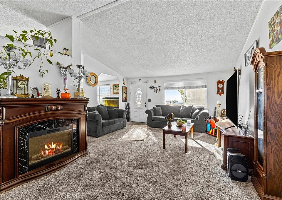 Rare 4BR/2BA Manufactured on 6 Acres – Red Mountain Rd Hemet - Photo 7