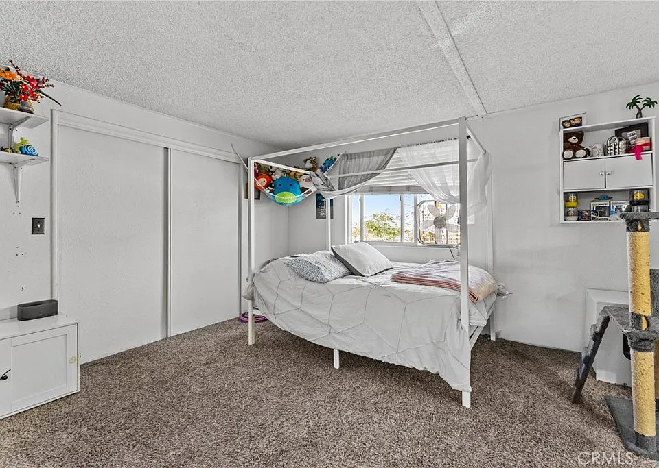 Rare 4BR/2BA Manufactured on 6 Acres – Red Mountain Rd Hemet - Photo 14