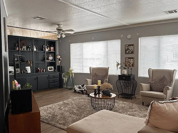 Beautifully Upgraded 2BR/2BA – Villa Magnolia 55+ Space 107 - Photo 6