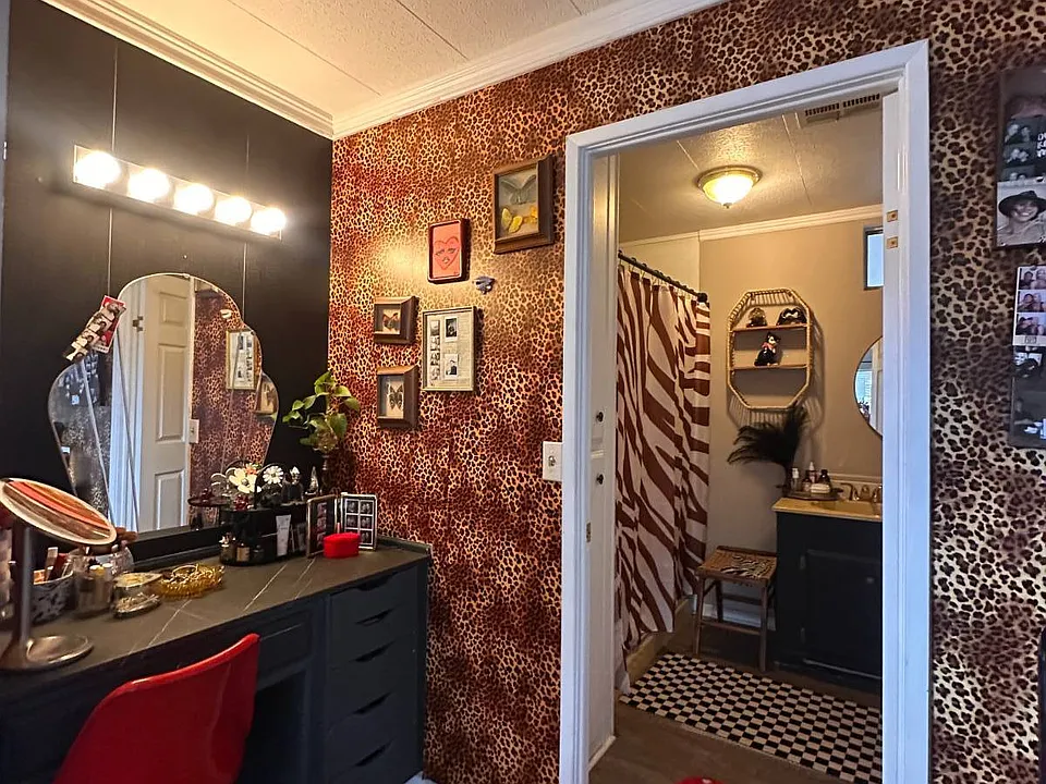 Beautifully Upgraded 2BR/2BA – Villa Magnolia 55+ Space 107 - Photo 14