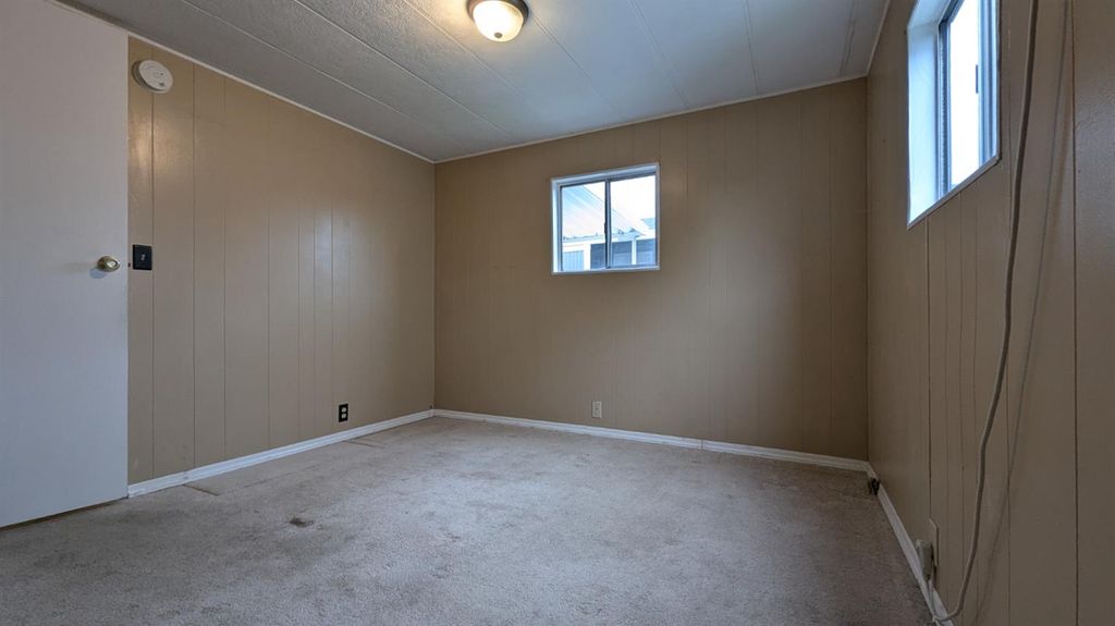 318 Sunny Hills Dr — 2BR/1BA Mobile Home in Rancho Cordova - Photo 13