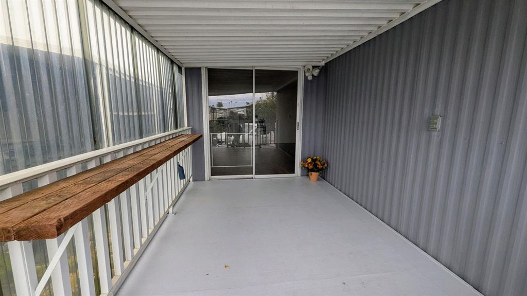 318 Sunny Hills Dr — 2BR/1BA Mobile Home in Rancho Cordova - Photo 17