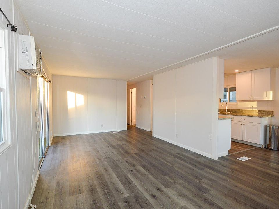 Refreshed 2BR Double-Wide — Fairway Estates, North Highlands - Photo 7