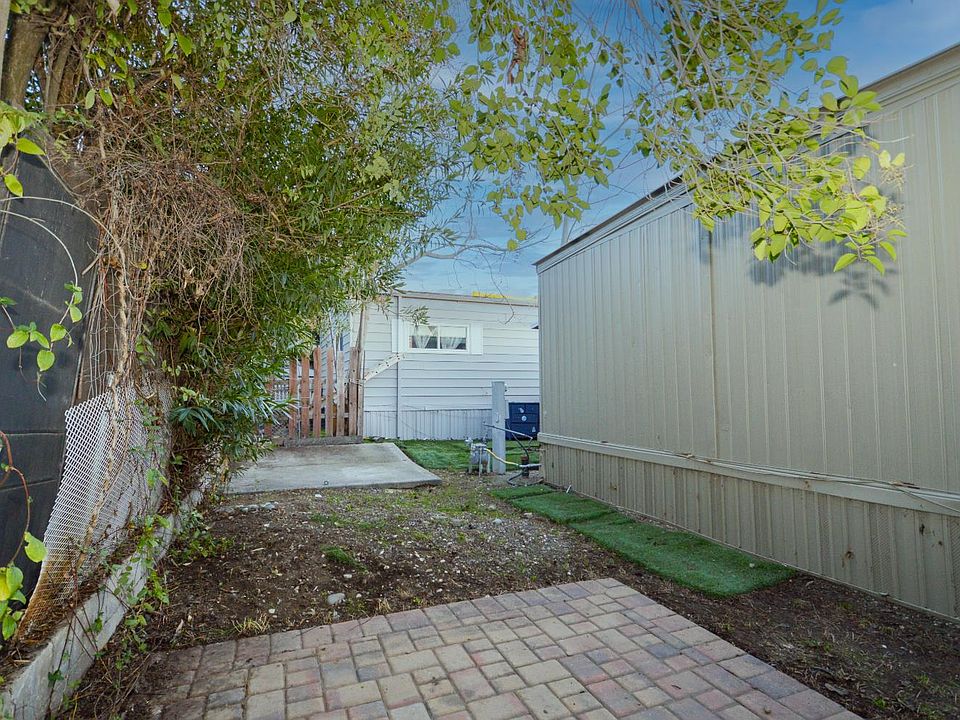 Refreshed 2BR Double-Wide — Fairway Estates, North Highlands - Photo 15