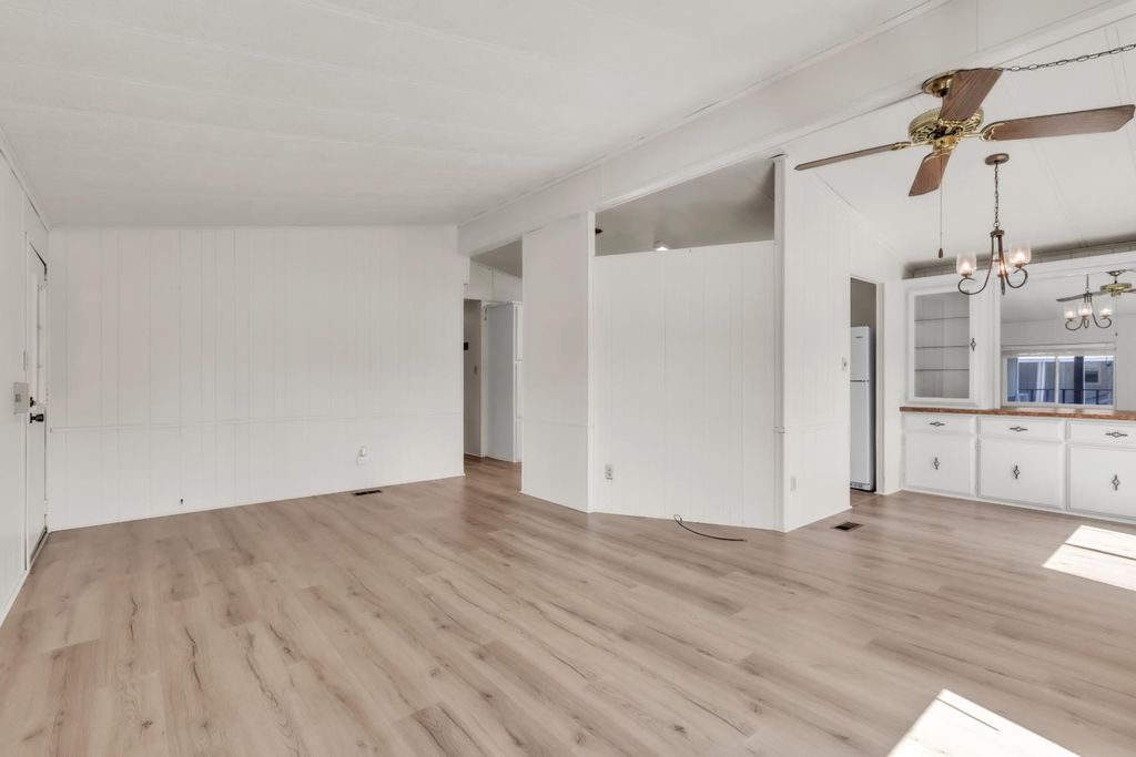 396 Ravine Cir — 2BR/2BA Mobile Home in Rancho Cordova - Photo 7