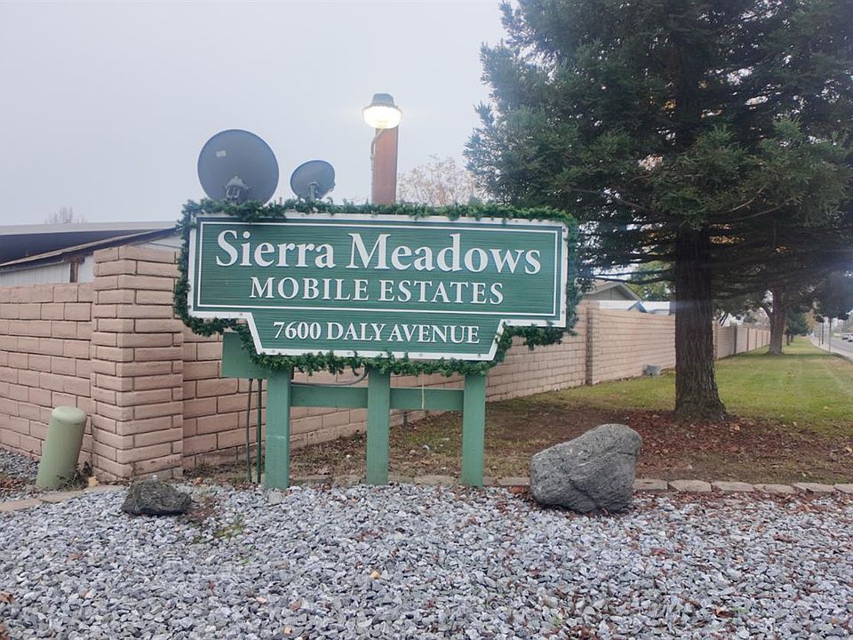 Spacious Double-Wide 2BR/2BA in Sierra Meadows 55+ — Citrus Heights