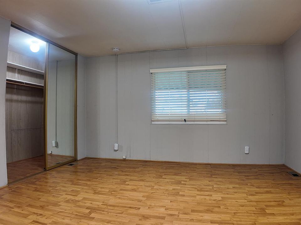Spacious Double-Wide 2BR/2BA in Sierra Meadows 55+ — Citrus Heights - Photo 4