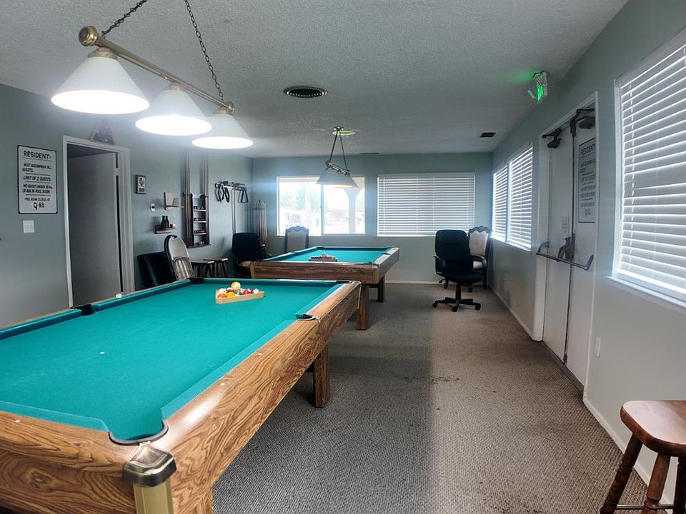 Spacious Double-Wide 2BR/2BA in Sierra Meadows 55+ — Citrus Heights - Photo 15