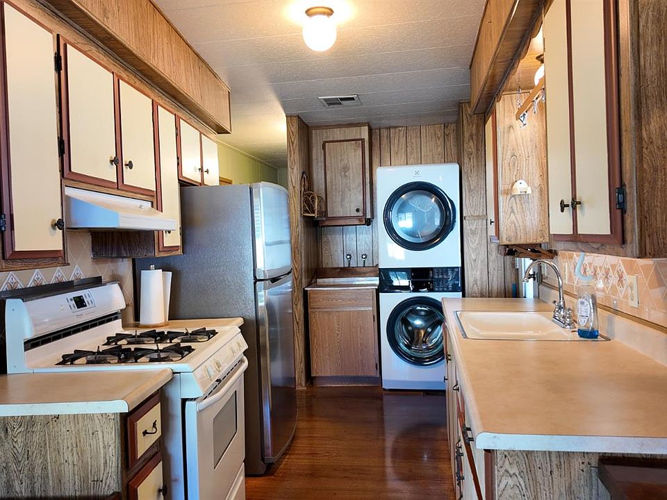 2BR/2BA Mobile Home in Gated 55+ Community — Citrus Heights - Photo 11