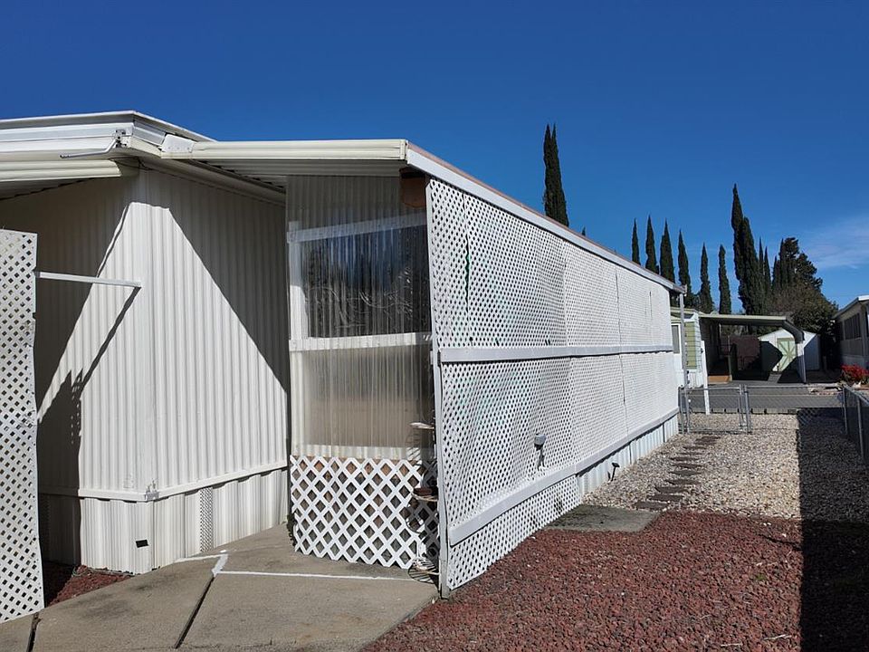 2BR/2BA Mobile Home in Gated 55+ Community — Citrus Heights - Photo 13