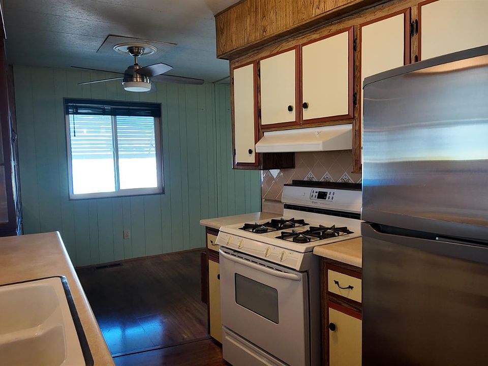 2BR/2BA Mobile Home in Gated 55+ Community — Citrus Heights - Photo 15