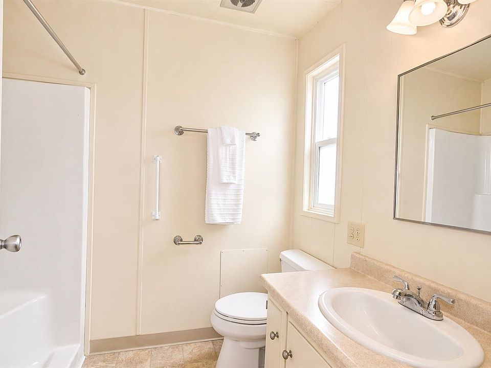 2BR/2BA in Gated Capital Estates — South Sacramento