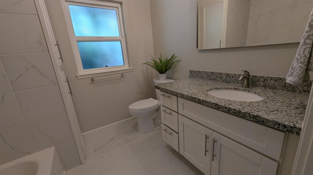 6717 Alden Ln — Remodeled 2BR/2BA Mobile Home in Citrus Heights - Photo 22
