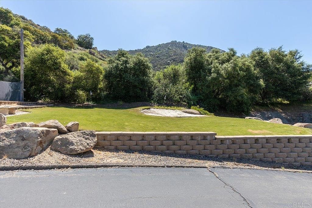 8975 Lawrence Welk Dr Spc 45 — 2BR/2BA in Champagne Village, Escondido - Photo 9