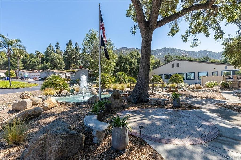 8975 Lawrence Welk Dr Spc 45 — 2BR/2BA in Champagne Village, Escondido - Photo 13