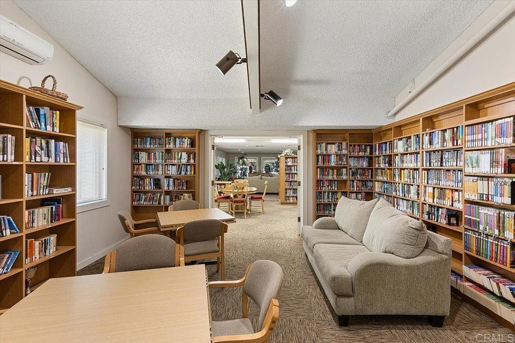 8975 Lawrence Welk Dr Spc 45 — 2BR/2BA in Champagne Village, Escondido - Photo 19
